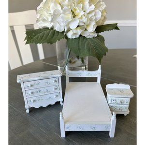 Dollhouse Furniture Lot Bedroom Set. White Painted. Flowers. Used Some Scratches